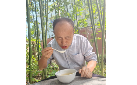 2025 健康飲食趨勢(shì)：天然食材成主流，隨州葛根粉走進(jìn)老年人餐桌